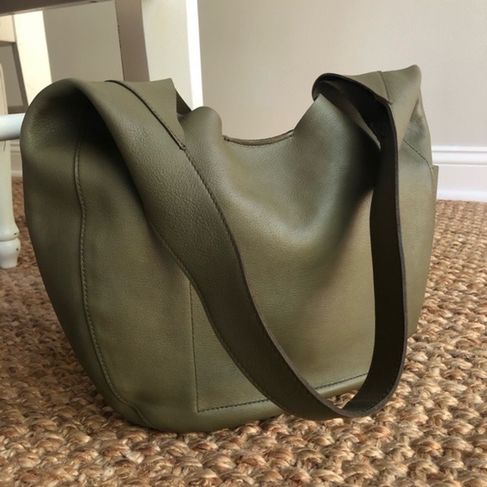New: Madewell The Oversized Shopper Bag. MD189 - Picture 3 of 6